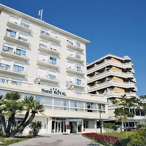 Royal Hotel
